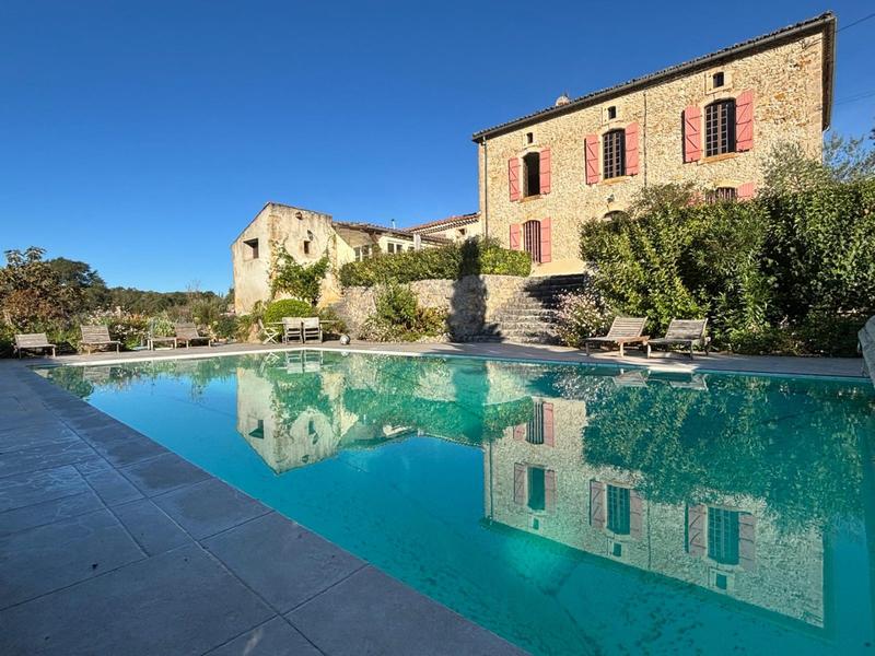 Maison - 296 m² - 8 pièces