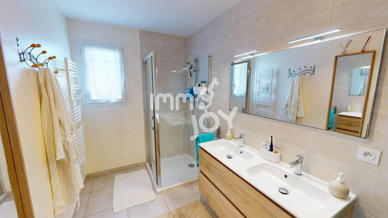 Maison - 136 m² - 6 pièces