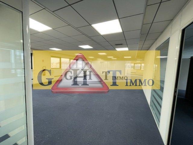 Bureau - 700 m²