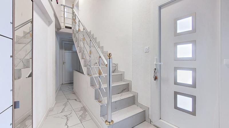 Maison traditionnelle - 82 m² - 4 pièces