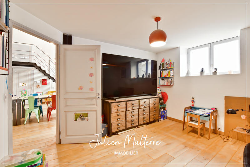 Loft - 165 m² - 7 pièces