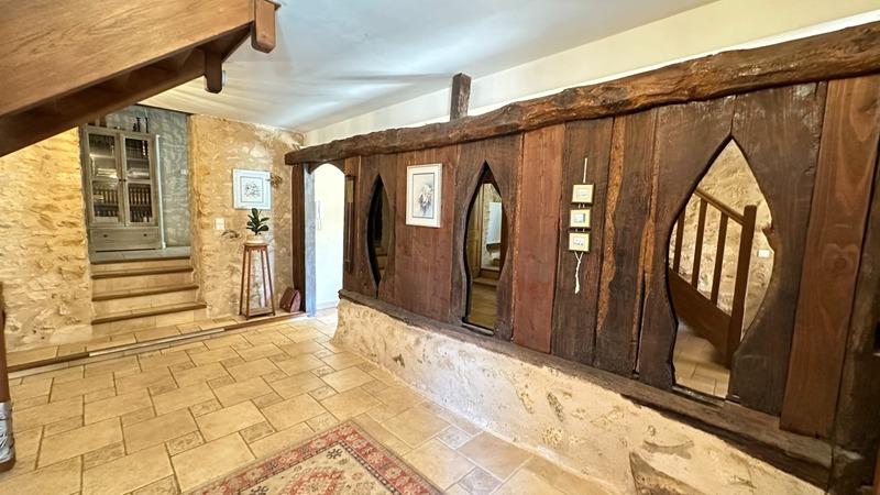 Maison - 222 m² - 5 pièces