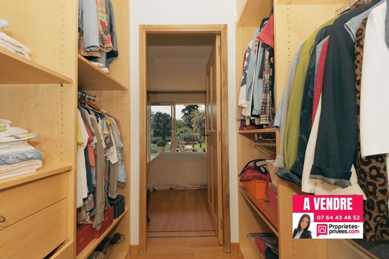 Demeure - 235 m² - 6 pièces