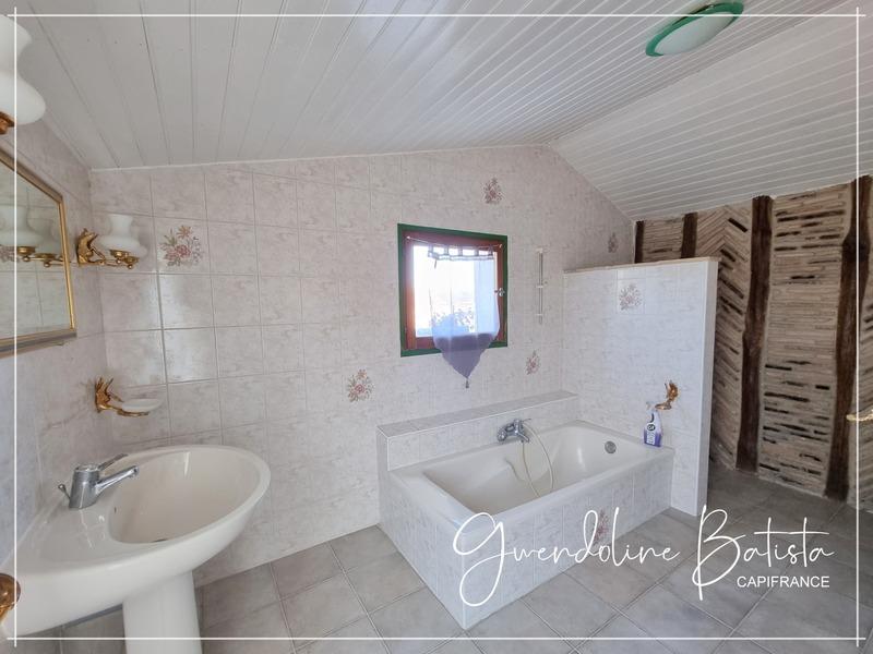 Propriété - 300 m² - 12 pièces