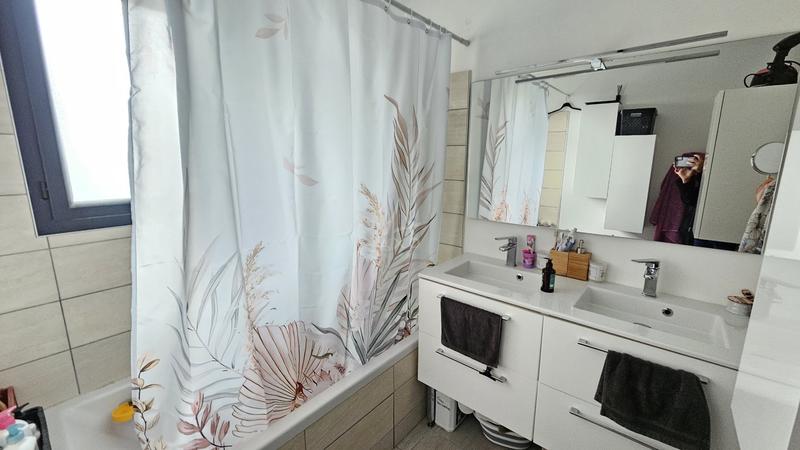 Maison - 82 m² - 4 pièces