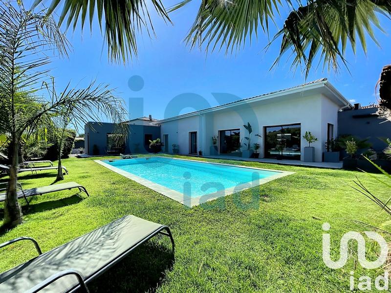 Maison de maîtres - 211 m² - 9 pièces