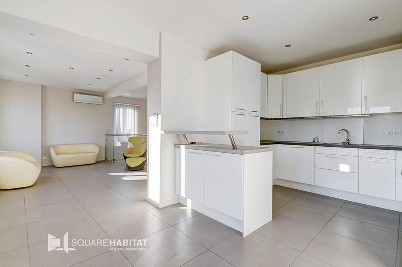 Appartement - 83 m² - 4 pièces