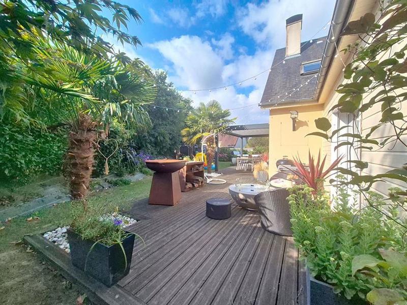 Maison - 182 m² - 8 pièces