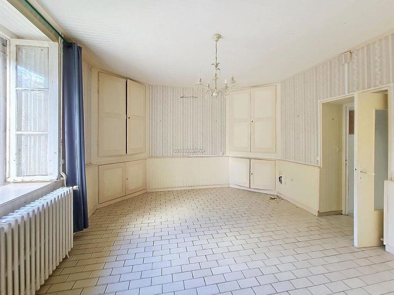 Maison - 270 m² - 12 pièces