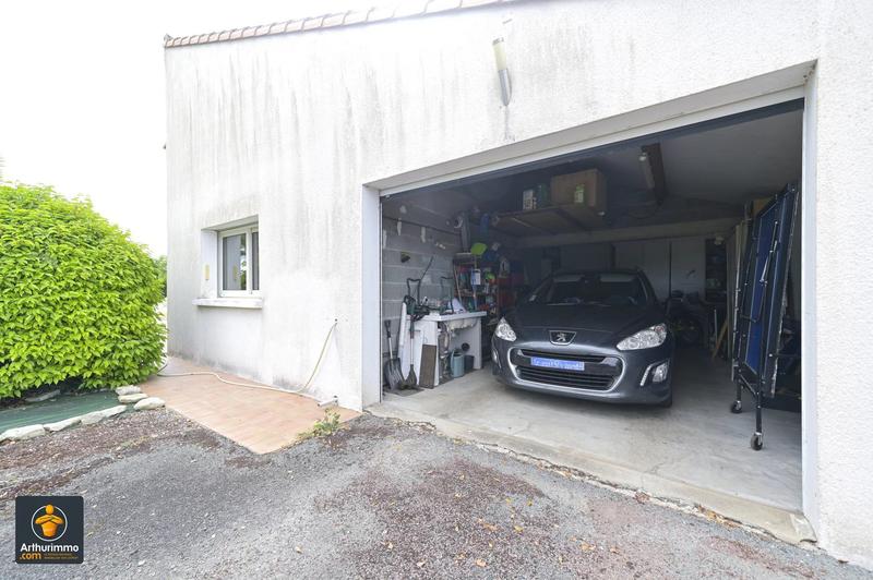 Maison - 236 m² - 7 pièces