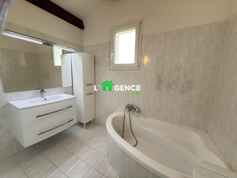 Appartement - 90 m² - 3 pièces