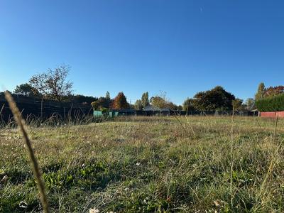 Terrain constructible - 1 468 m²