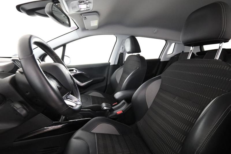 Peugeot 2008 1.2 PureTech Allure Eat6 110 ch