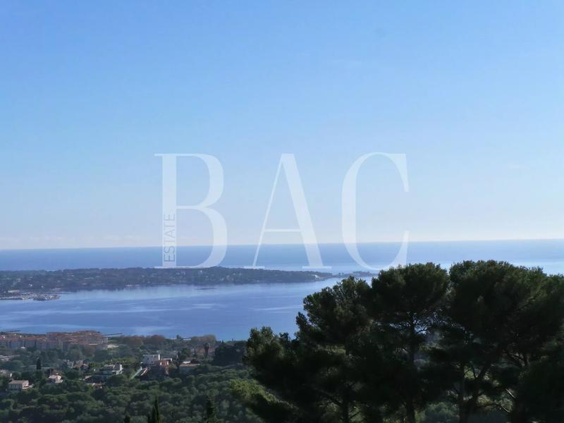 Villa - 330 m² - 8 pièces