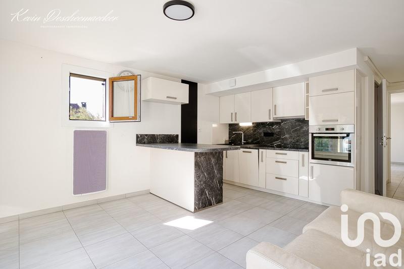 Maison - 208 m² - 8 pièces