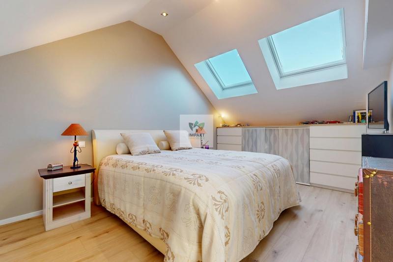 Maison - 203 m² - 7 pièces