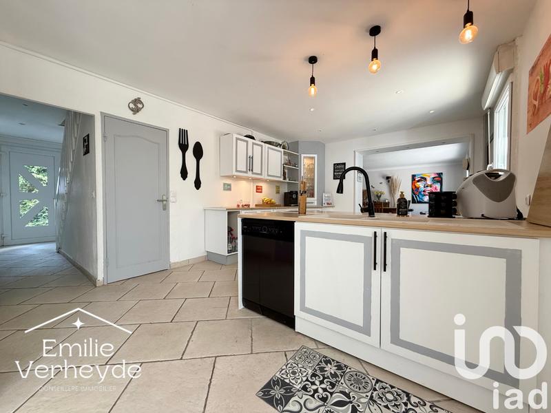 Maison - 201 m² - 7 pièces