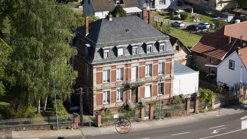 Maison - 398 m² - 13 pièces