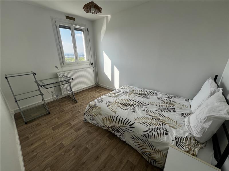 Appartement - 96 m² - 5 pièces