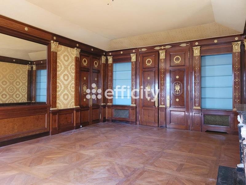 Propriété - 190 m² - 6 pièces