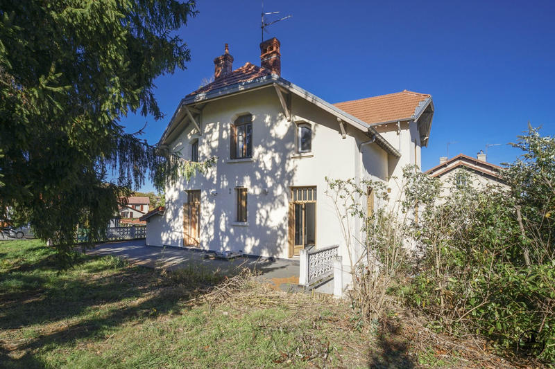 Maison - 190 m² - 8 pièces