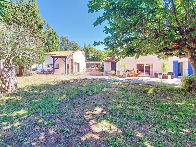 Maison - 195 m² - 7 pièces