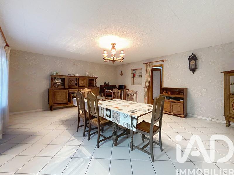 Maison - 242 m² - 10 pièces