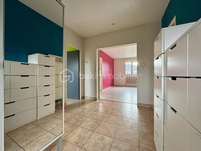 Maison traditionnelle - 194 m² - 7 pièces