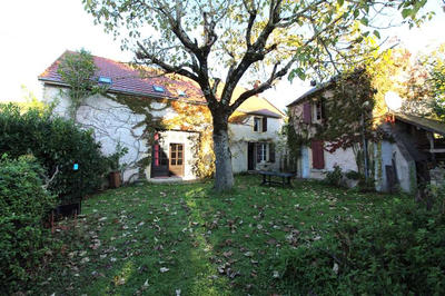 Maison - 160 m² - 8 pièces