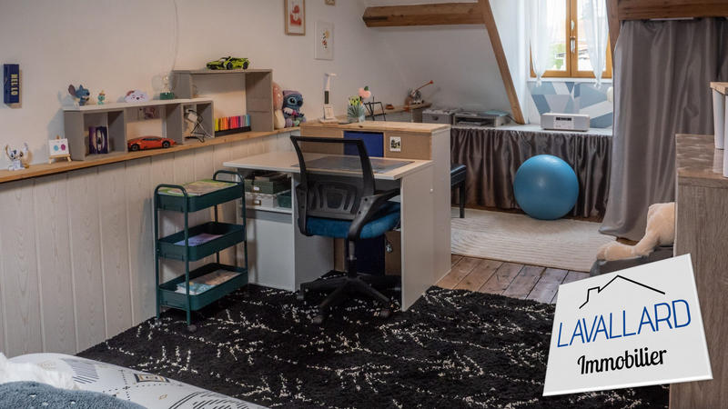 Maison - 110 m² - 6 pièces