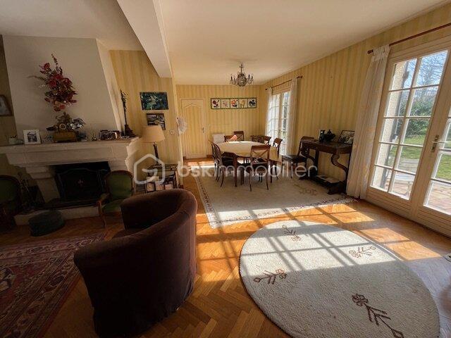 Pavillon - 144 m² - 7 pièces