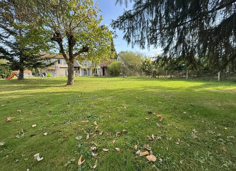 Maison - 159 m² - 6 pièces