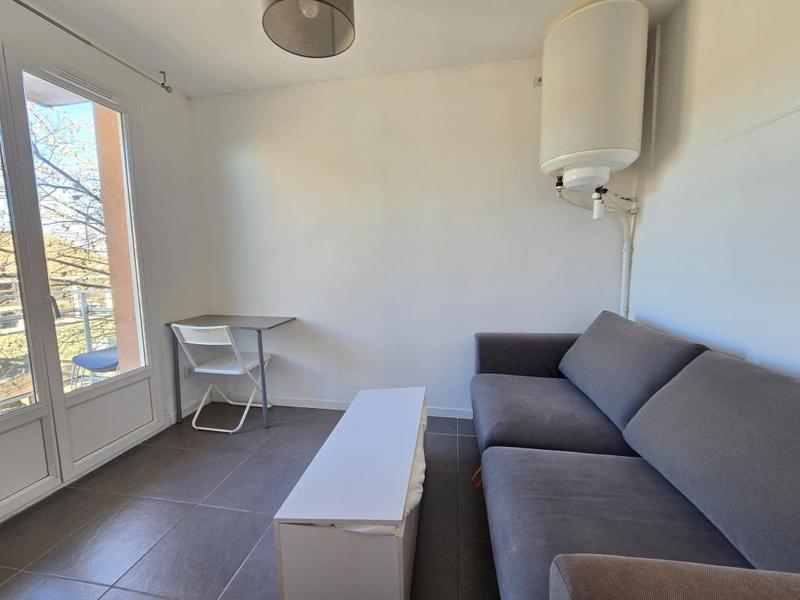 Studio - 14 m² - 1 pièce