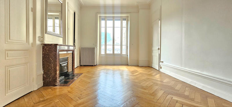 Appartement - 90 m² - 3 pièces