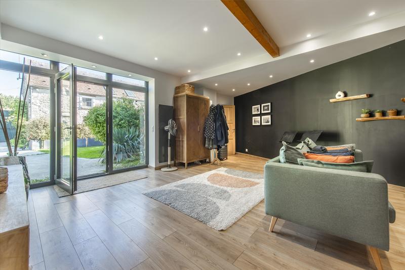 Maison - 285 m² - 7 pièces