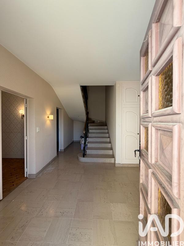 Maison de village - 257 m² - 17 pièces