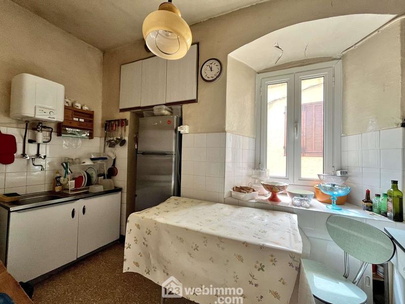 Maison - 172 m² - 9 pièces