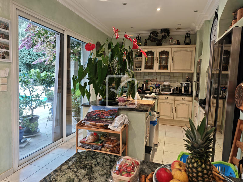 Maison - 157 m² - 6 pièces