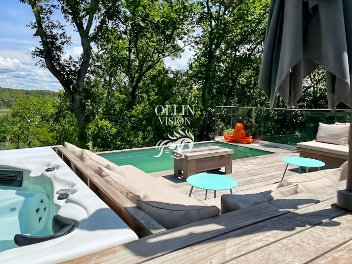 Villa - 302 m² - 9 pièces