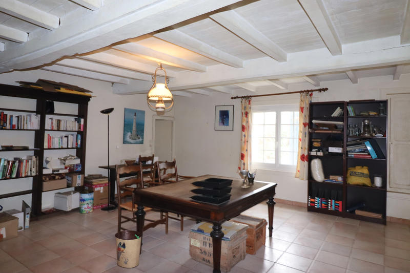 Propriété - 353 m² - 12 pièces