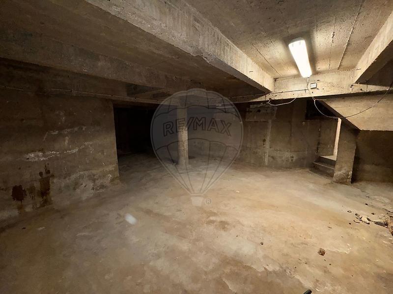 Local commercial - 396 m² - 3 pièces