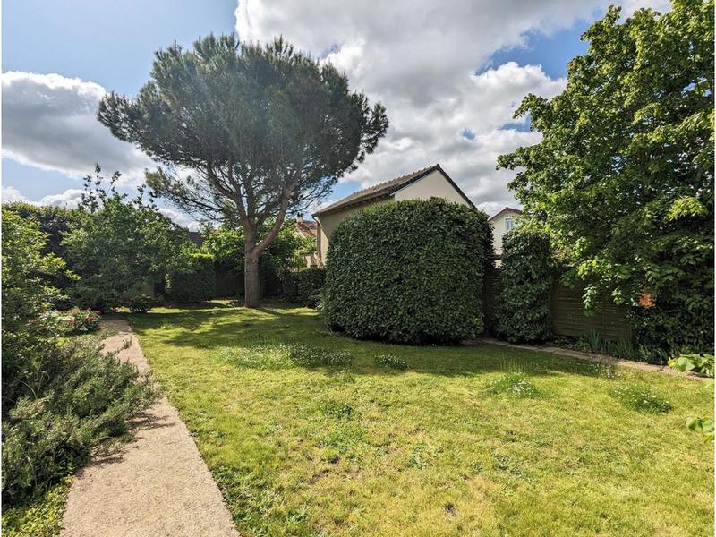 Maison - 97 m² - 6 pièces