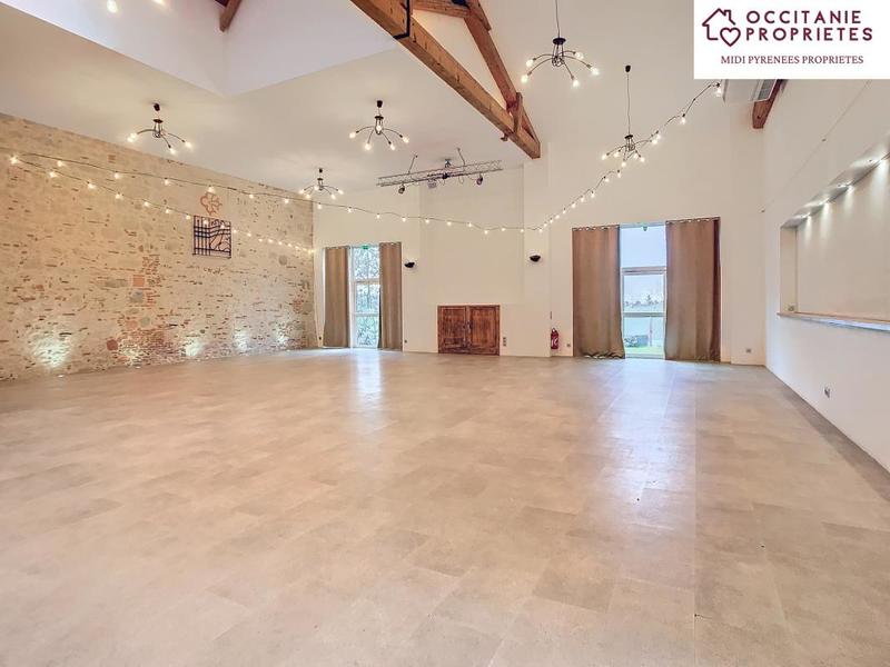 Propriété - 524 m² - 10 pièces