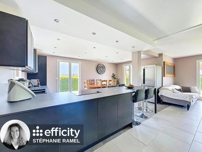 Maison - 150 m² - 8 pièces