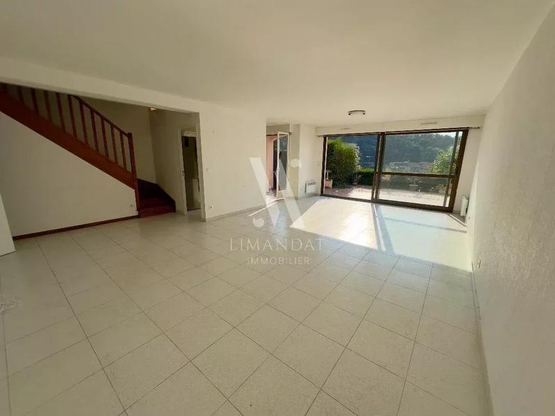 Maison jumelée - 120 m² - 4 pièces