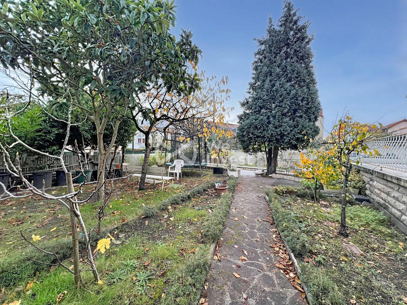 Maison - 104 m² - 5 pièces