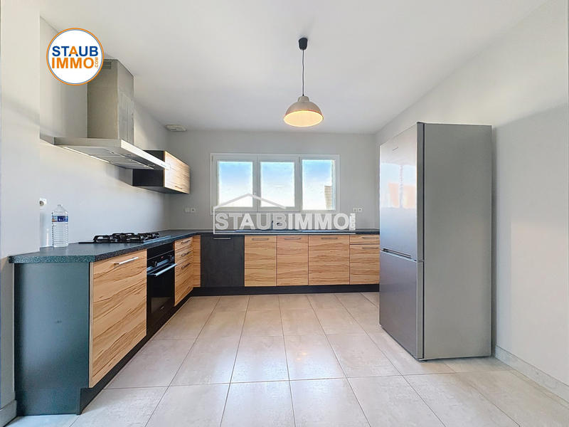 Maison - 108 m² - 6 pièces