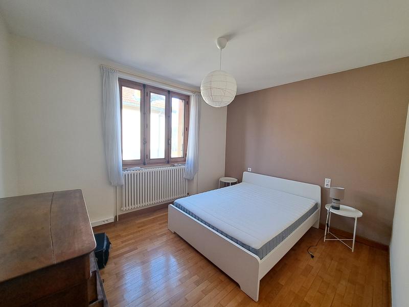 Maison - 335 m² - 7 pièces