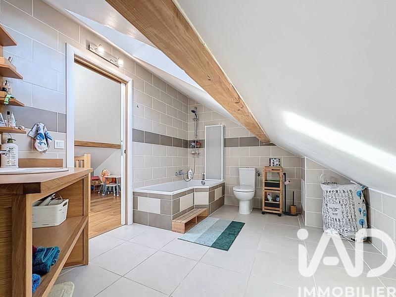 Maison - 140 m² - 6 pièces