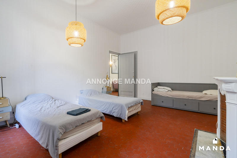 Appartement - 143 m² - 5 pièces